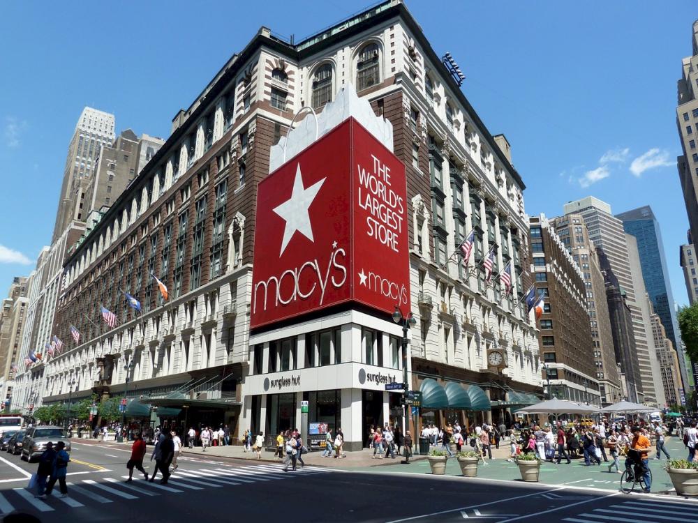 Macy's has the latest fashion brands on Women's and Men's Clothing, Accessories, Jewelry, Beauty, Shoes and Home Products. Macy's offers FREE SHIPPING! in the U.S. with purchases of $99 or more, all day, every day!